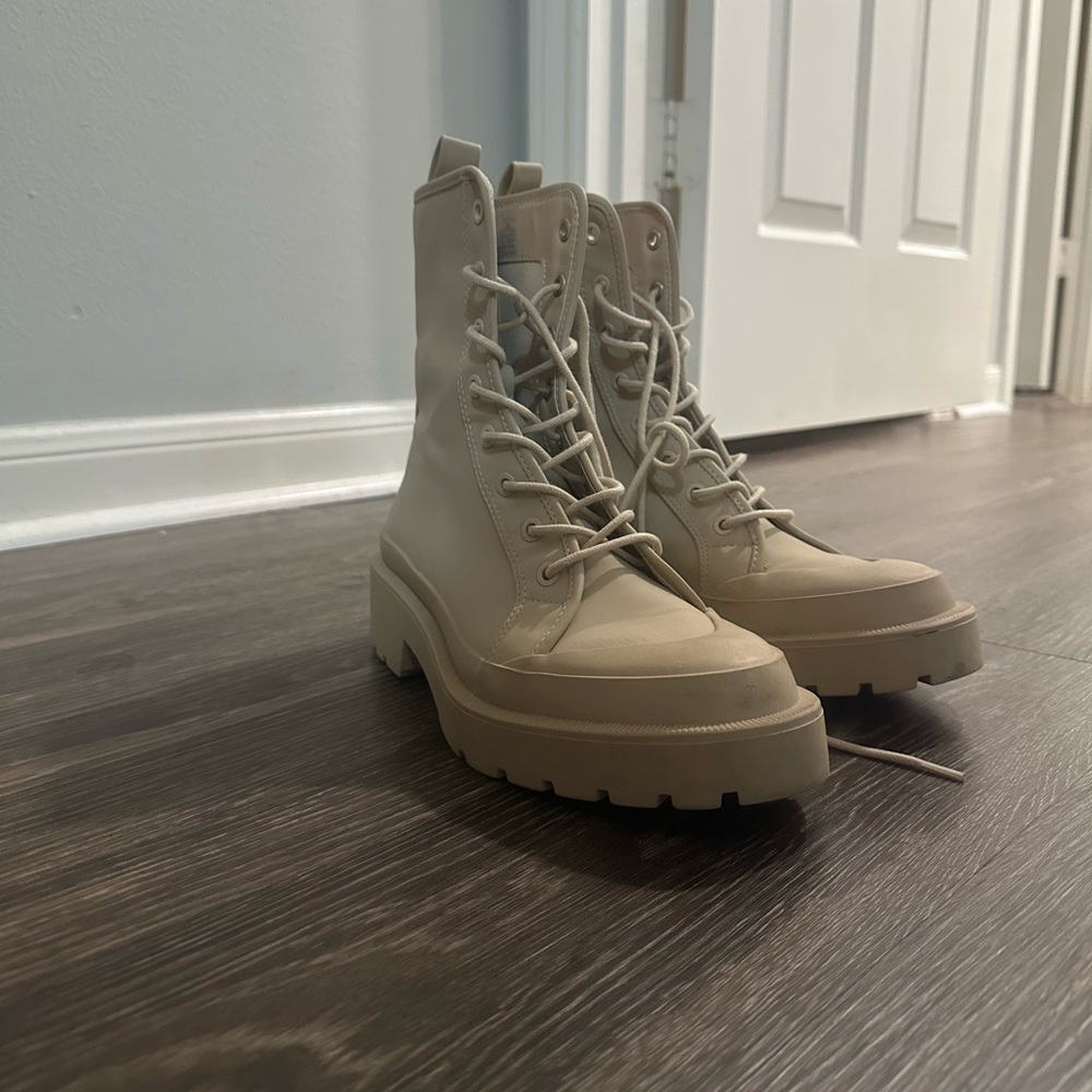 Zara Cream Combat Lace-Up Boots